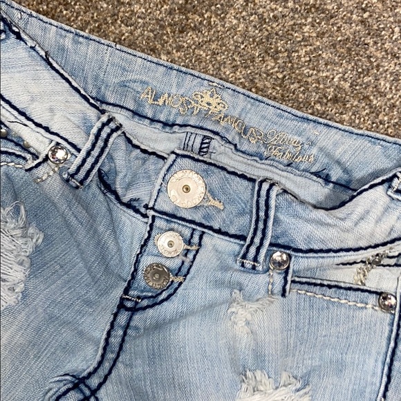 Light wash Skinny Jeans - Picture 3 of 4